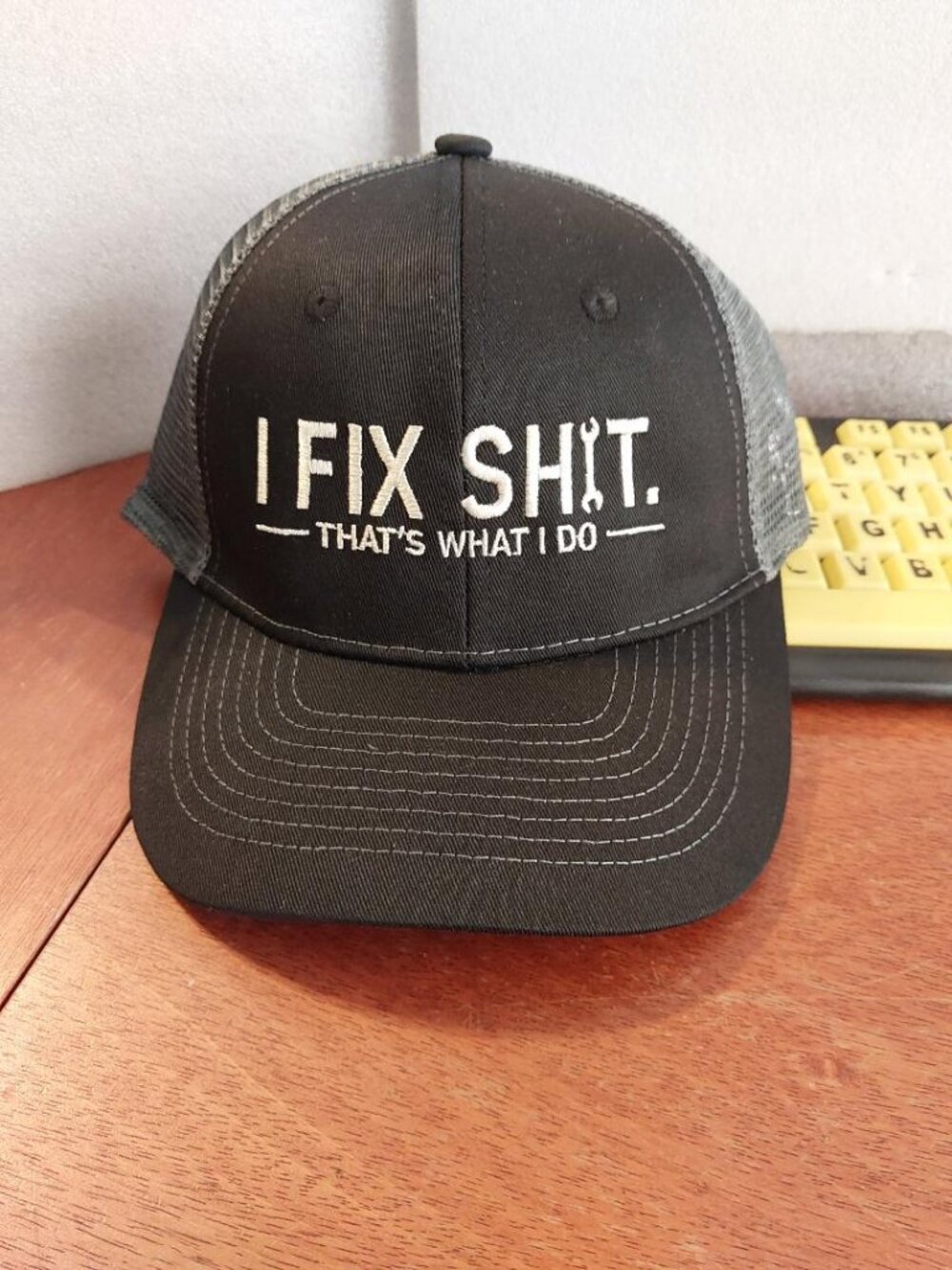 NEW ! I Fix Shit That's What I Do Trucker Hat Black front Grey Mesh